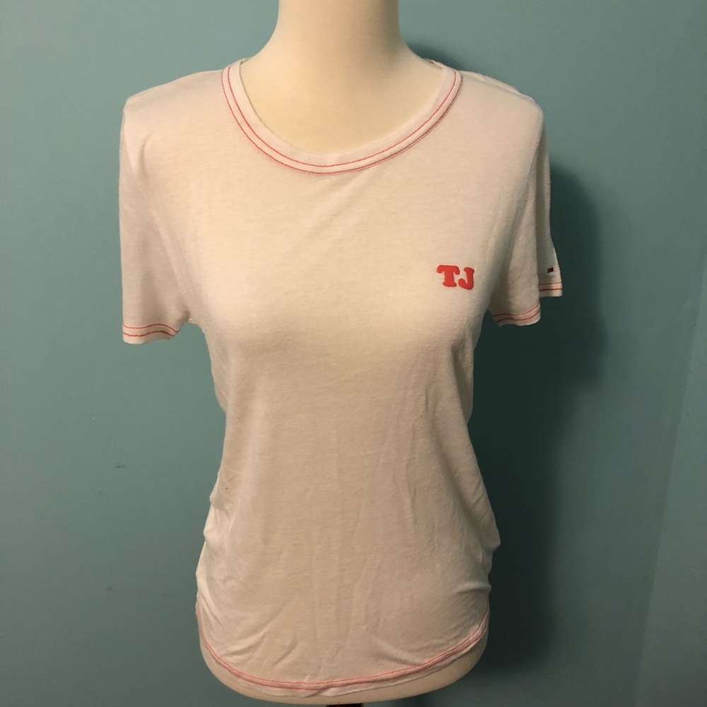Tommy Jeans T-shirt from urban outfitters size M